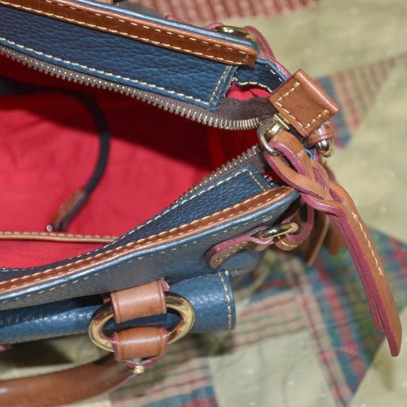 Dooney & Bourke Medium Pebble Leather Pocket Bag Teal EUC - Picture 12 of 13